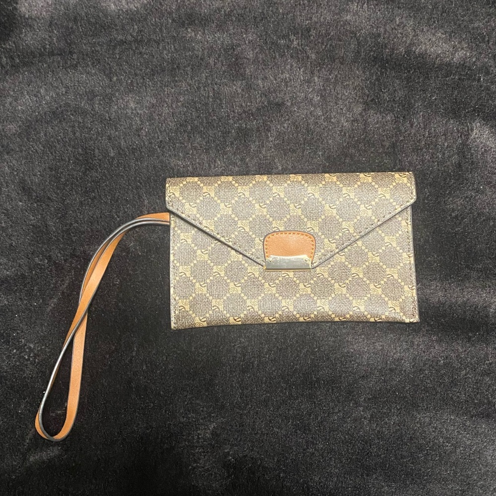 Noatd Clutch